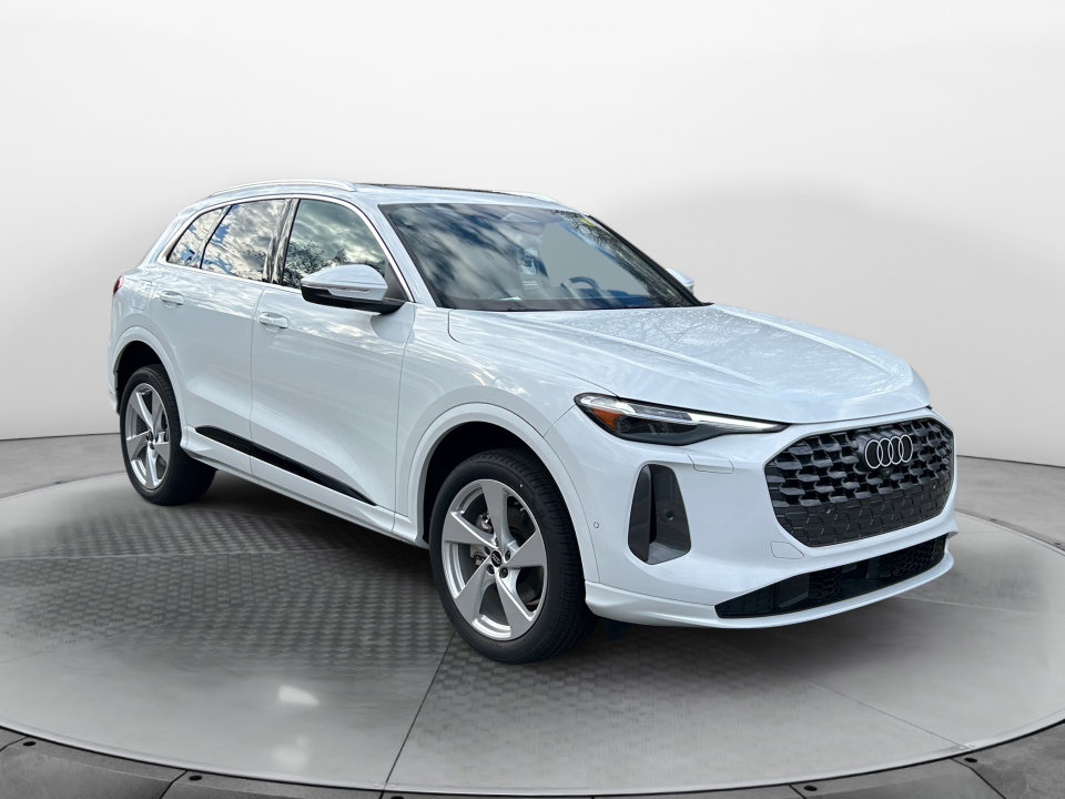 New 2025 Audi Q5 Premium Plus image 1