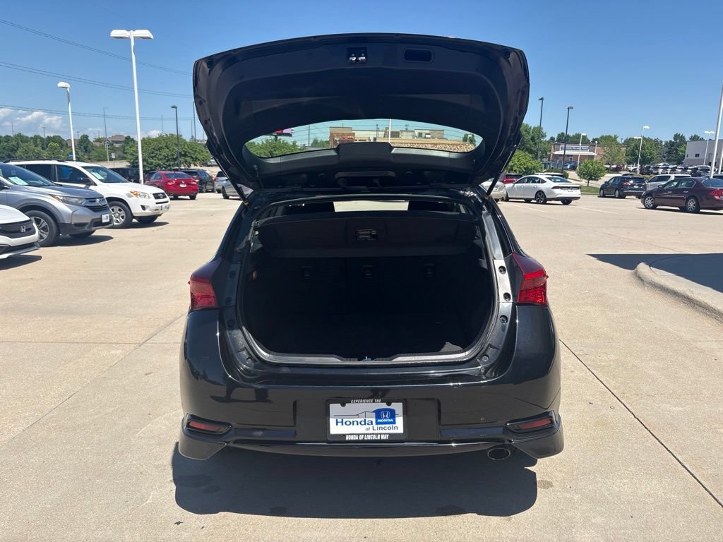 Used 2017 Toyota Corolla iM w/ Carpet Mat Package FWD image 34