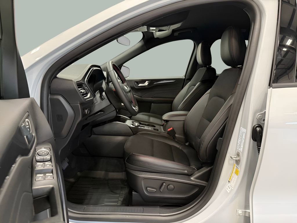 New 2026 Ford Escape ST-Line w/ Tech Pack #1 AWD/4WD image 30