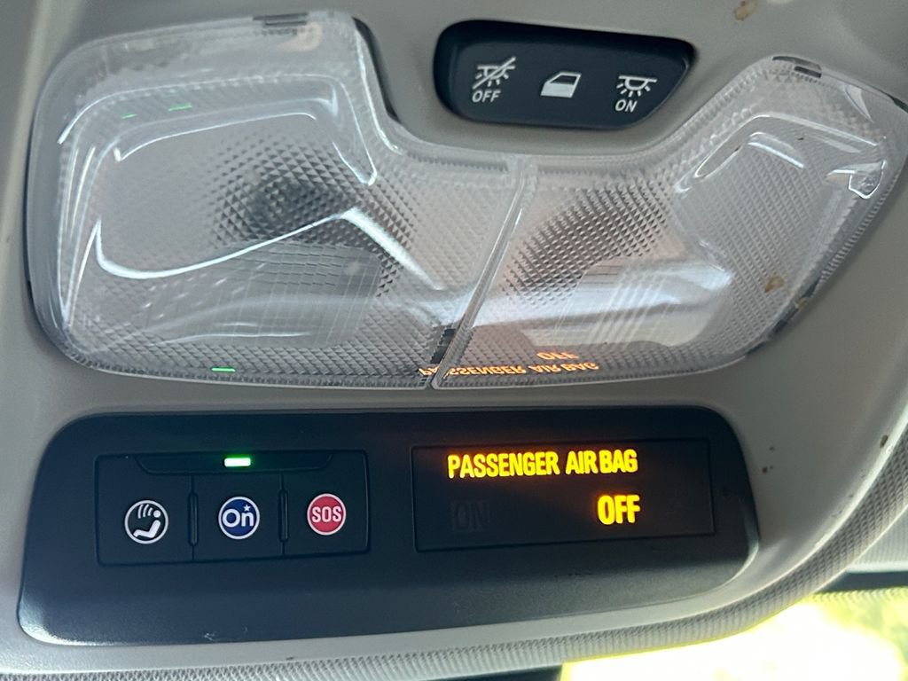 Used 2021 Buick Encore GX Essence w/ Advanced Technology Package FWD image 29