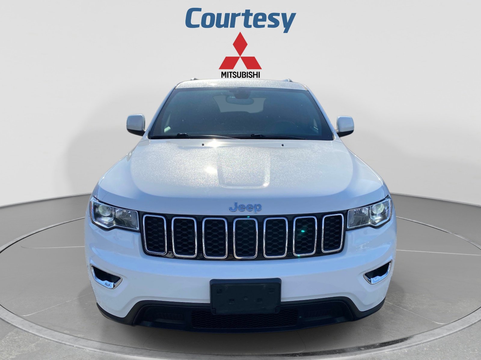 Used 2021 Jeep Grand Cherokee Laredo AWD/4WD image 11