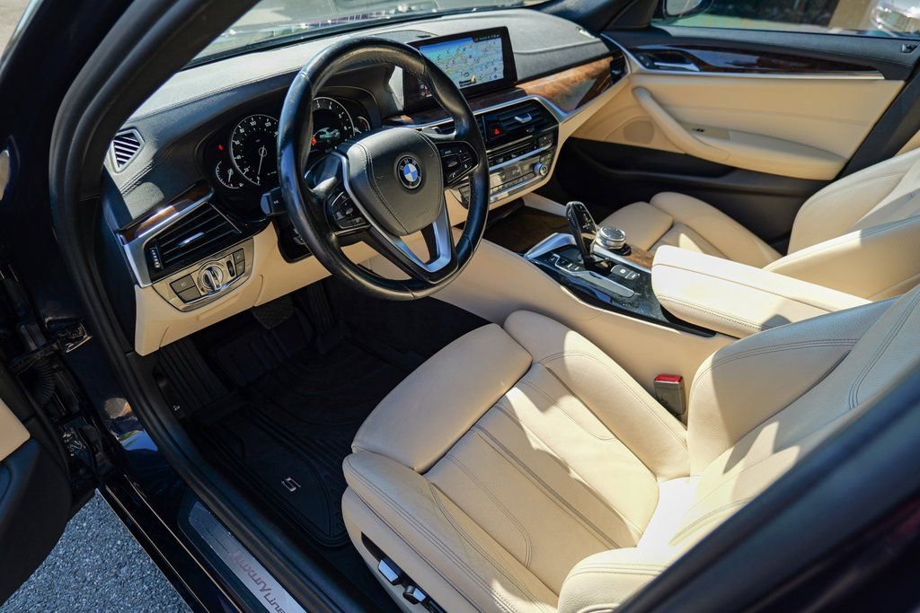 Used 2018 BMW 540i xDrive image 18