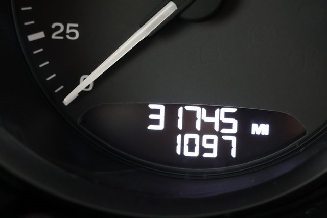 Used 2022 Porsche Macan image 13