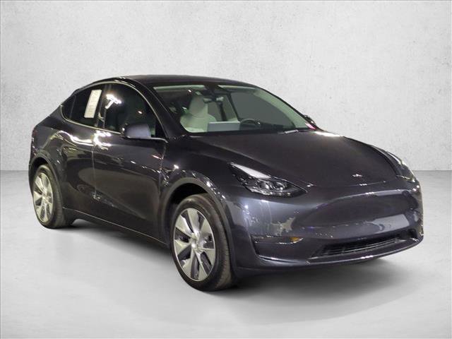 Used 2024 Tesla Model Y 2WD image 3