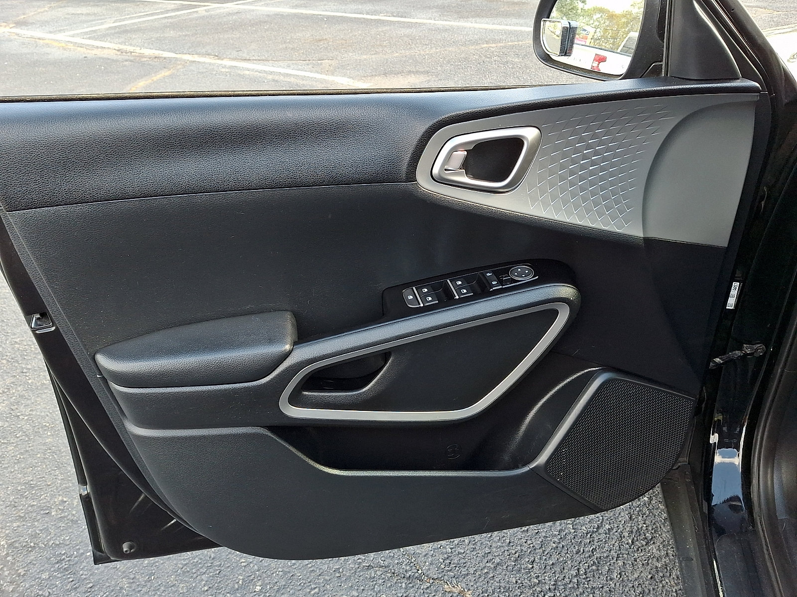 Used 2021 Kia Soul LX FWD image 13