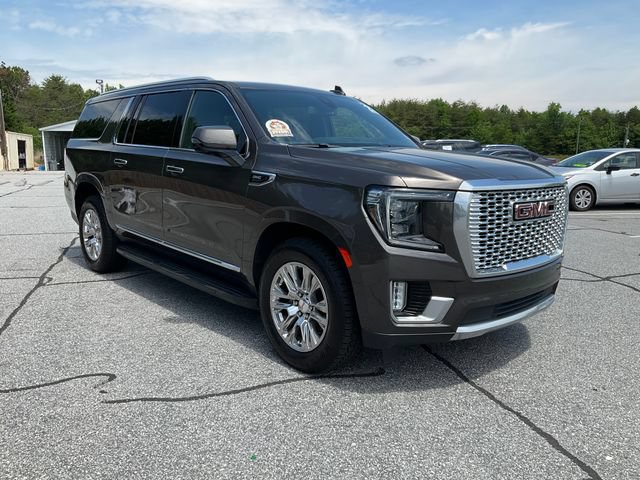 Used 2021 GMC Yukon XL Denali RWD image 3