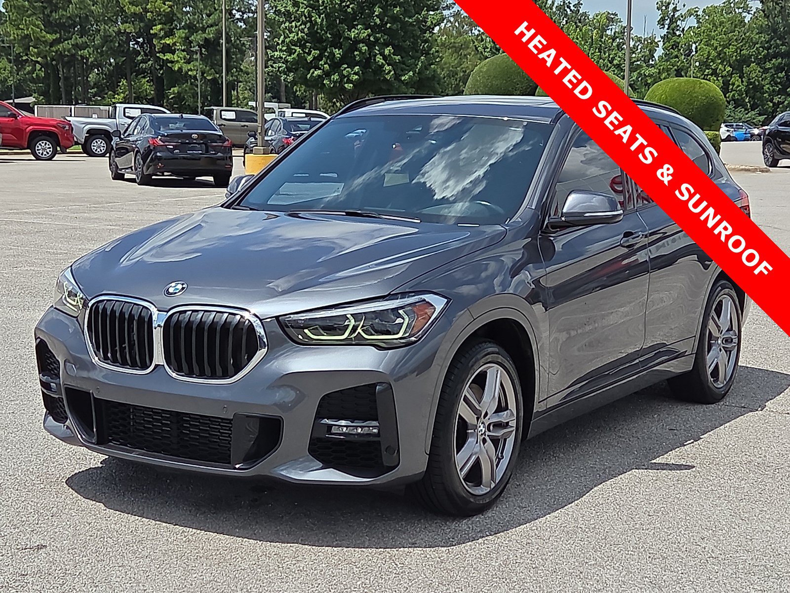 Used 2022 BMW X1 xDrive28i w/ M Sport Package AWD/4WD image 2