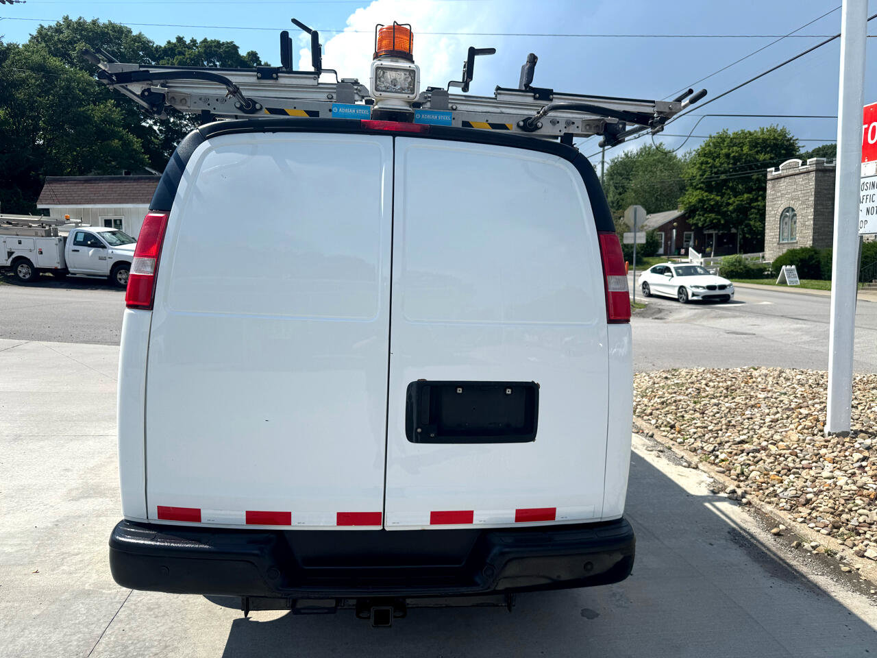 Used 2017 Chevrolet Express 2500 image 4