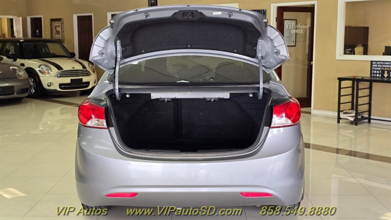 Used 2013 Hyundai Elantra Limited w/ Technology Pkg FWD image 9