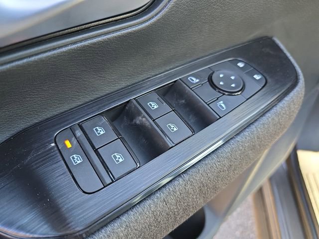 New 2026 Nissan Kicks SV w/ SV Premium Package image 32