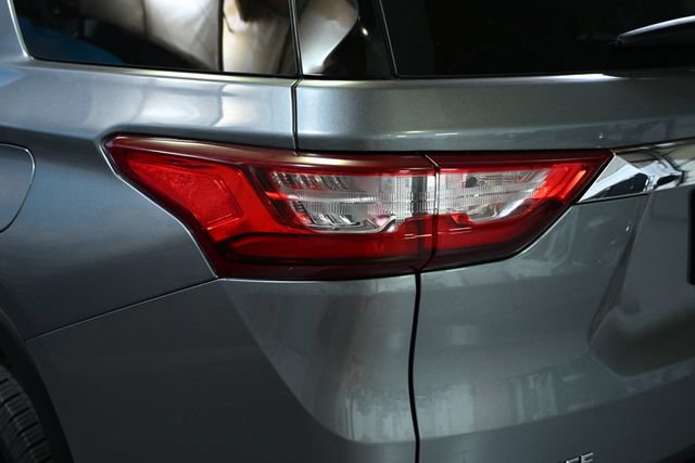 Used 2021 Chevrolet Traverse LS FWD image 13