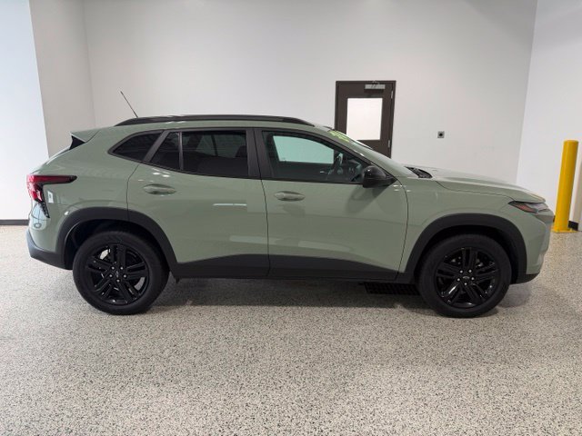 Used 2024 Chevrolet Trax ACTIV w/ Driver Confidence Package FWD image 30