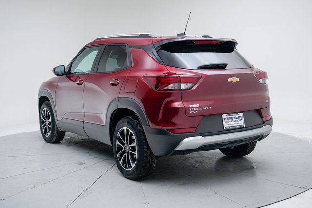 Used 2025 Chevrolet TrailBlazer LT image 3