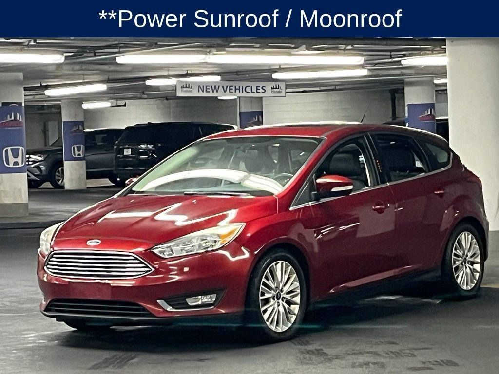 Used 2017 Ford Focus Titanium FWD image 4