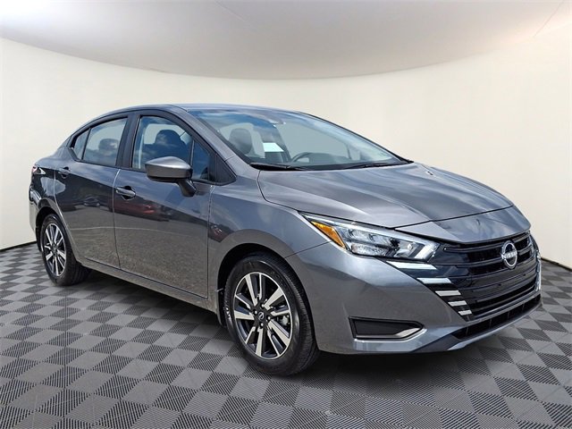 New 2025 Nissan Versa SV w/ Trunk Package