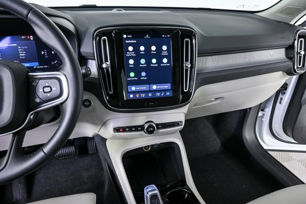 Certified 2026 Volvo XC40 B5 Plus w/ Protection Package Premier image 14