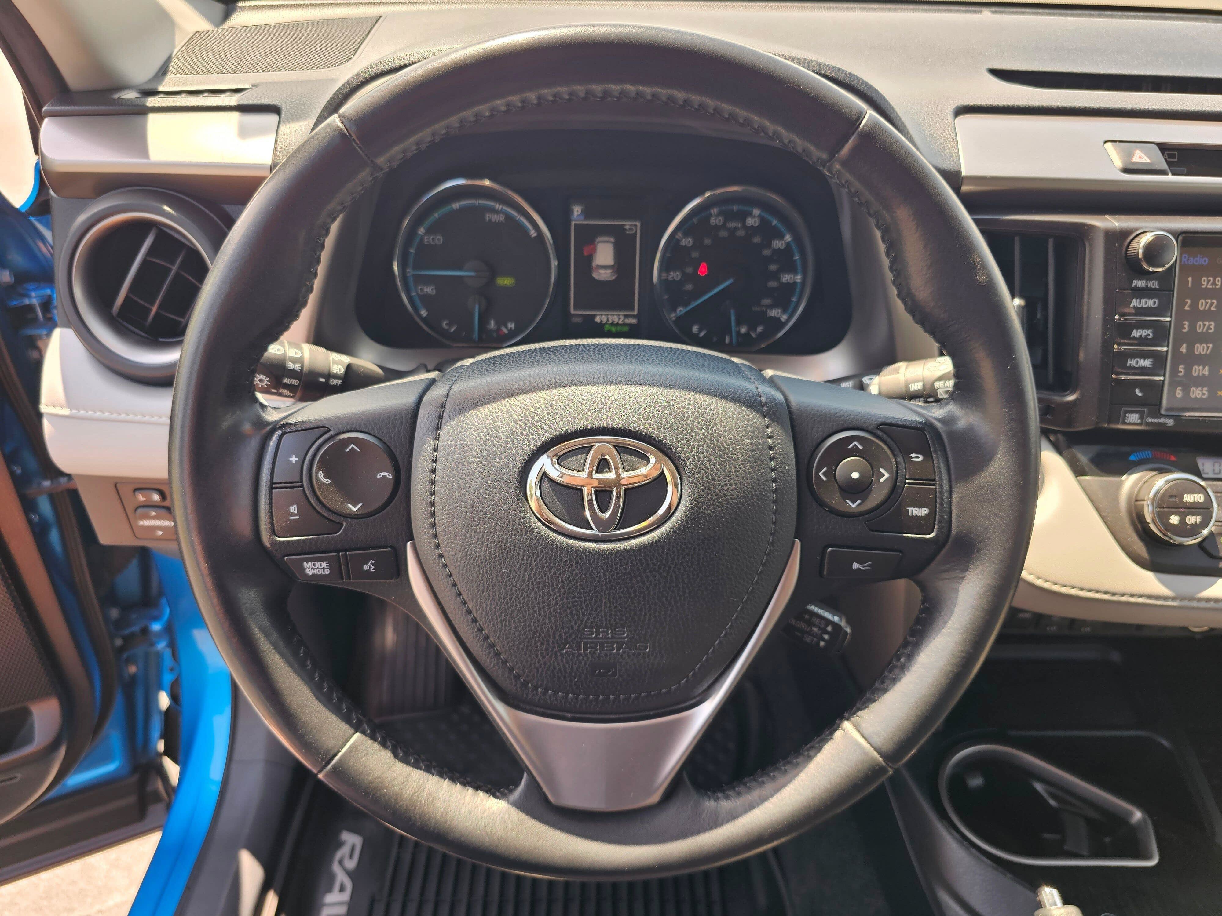 Used 2018 Toyota RAV4 Limited w/ Advanced Technology Package AWD/4WD image 22