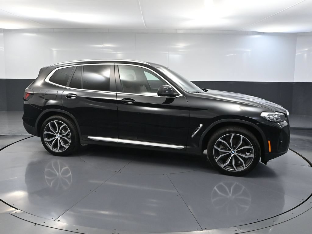 Used 2023 BMW X3 xDrive30i AWD/4WD image 3