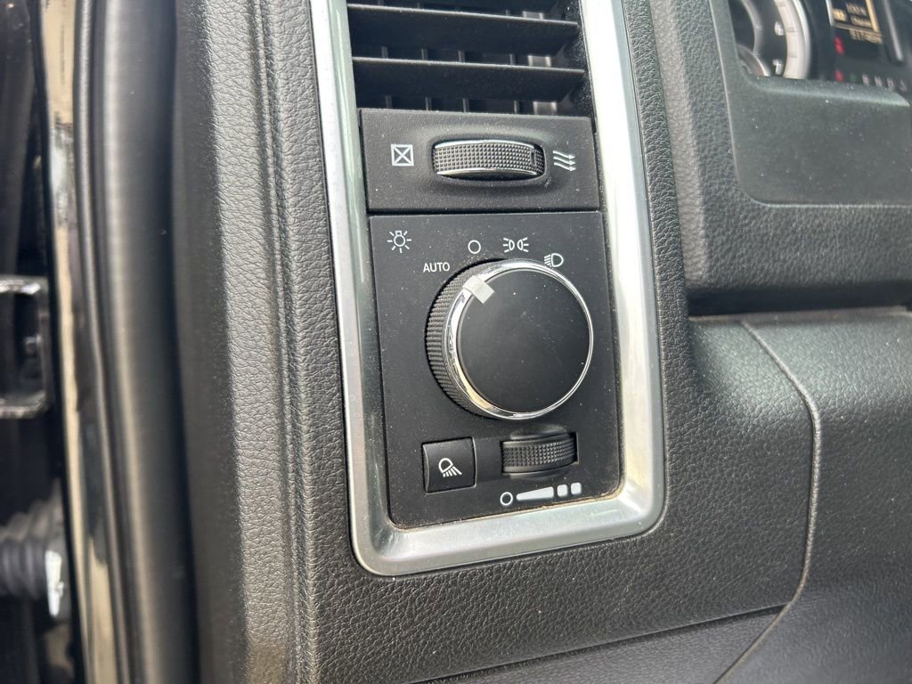 Used 2024 RAM 1500 Classic Warlock RWD image 15