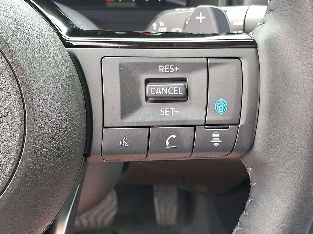 Used 2024 Nissan Rogue Platinum image 23