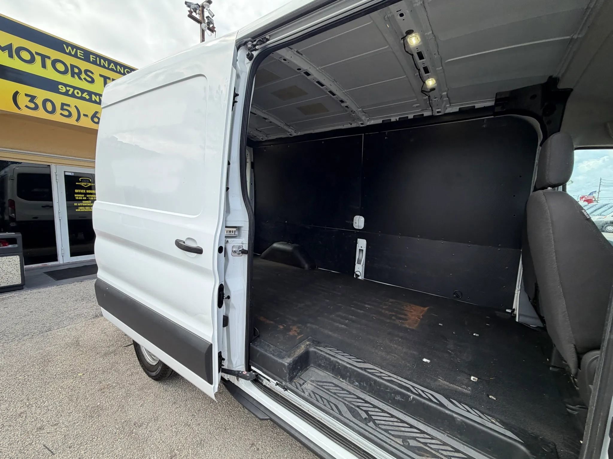 Used 2017 Ford Transit 350 148 Medium Roof w/ Interior Upgrade Package RWD image 7