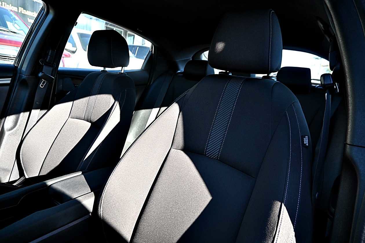 Used 2018 Honda Civic Sport image 15