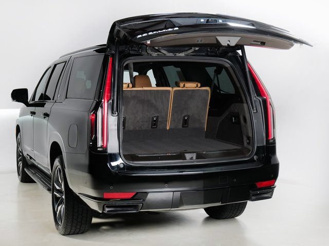 Used 2023 Cadillac Escalade ESV Sport AWD/4WD image 33