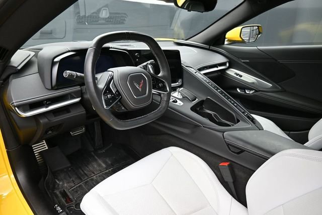 Used 2025 Chevrolet Corvette Stingray Convertible w/ 1LT RWD image 12