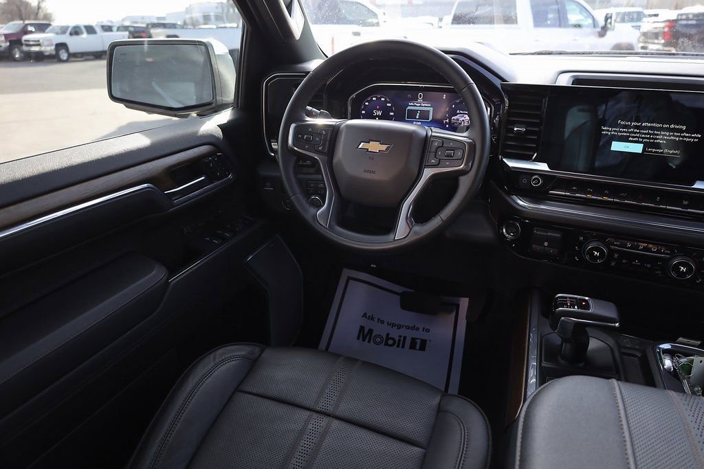 Used 2023 Chevrolet Silverado 1500 High Country w/ High Country Premium Package AWD/4WD image 19