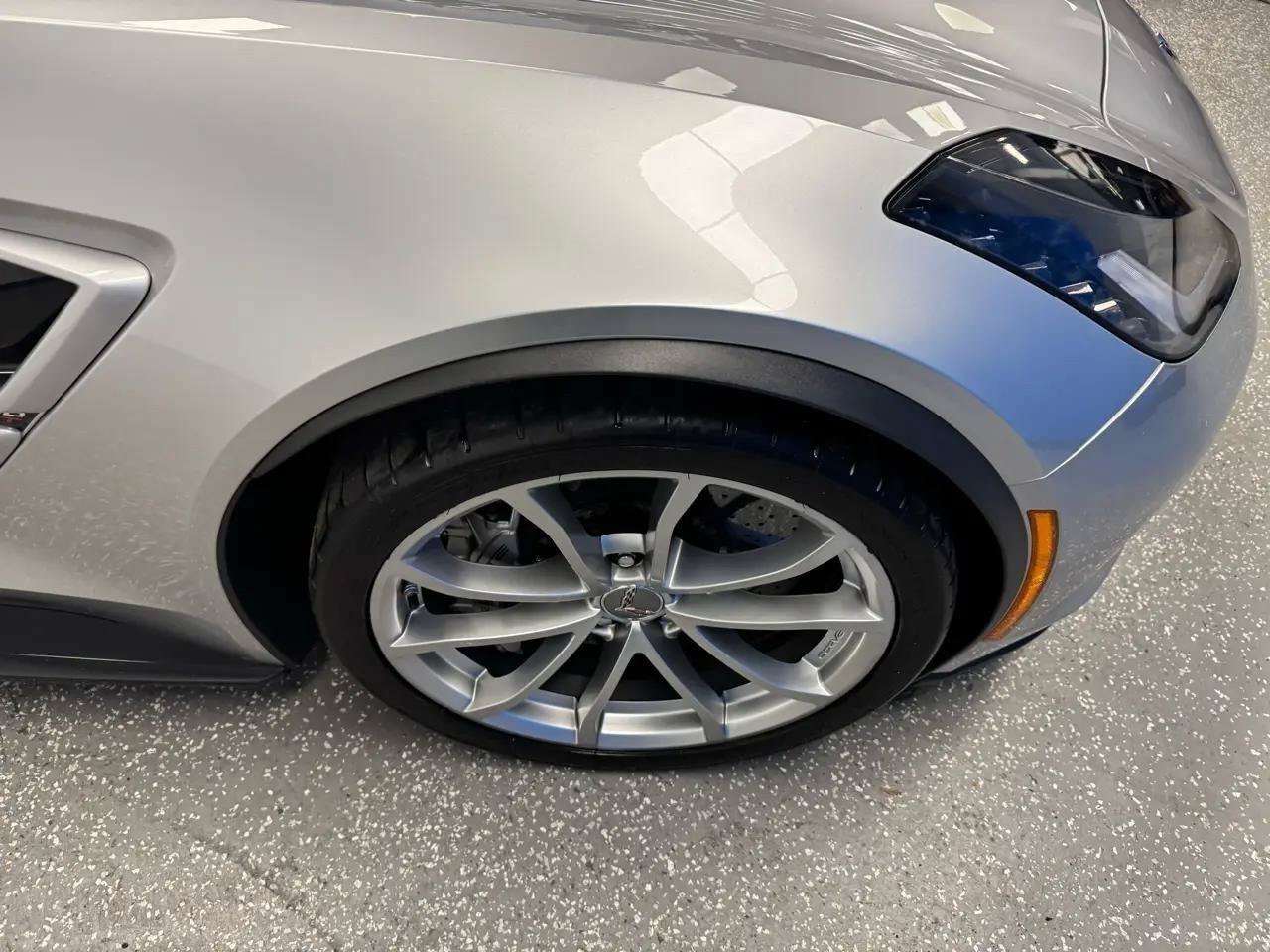 Used 2017 Chevrolet Corvette Grand Sport w/ Z07 Performance Package RWD image 24