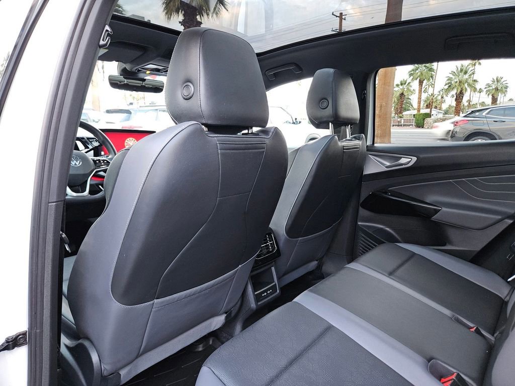 Used 2023 Volkswagen ID.4 S image 17