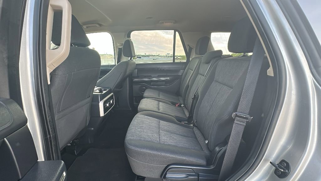 Used 2022 Ford Expedition XLT image 31