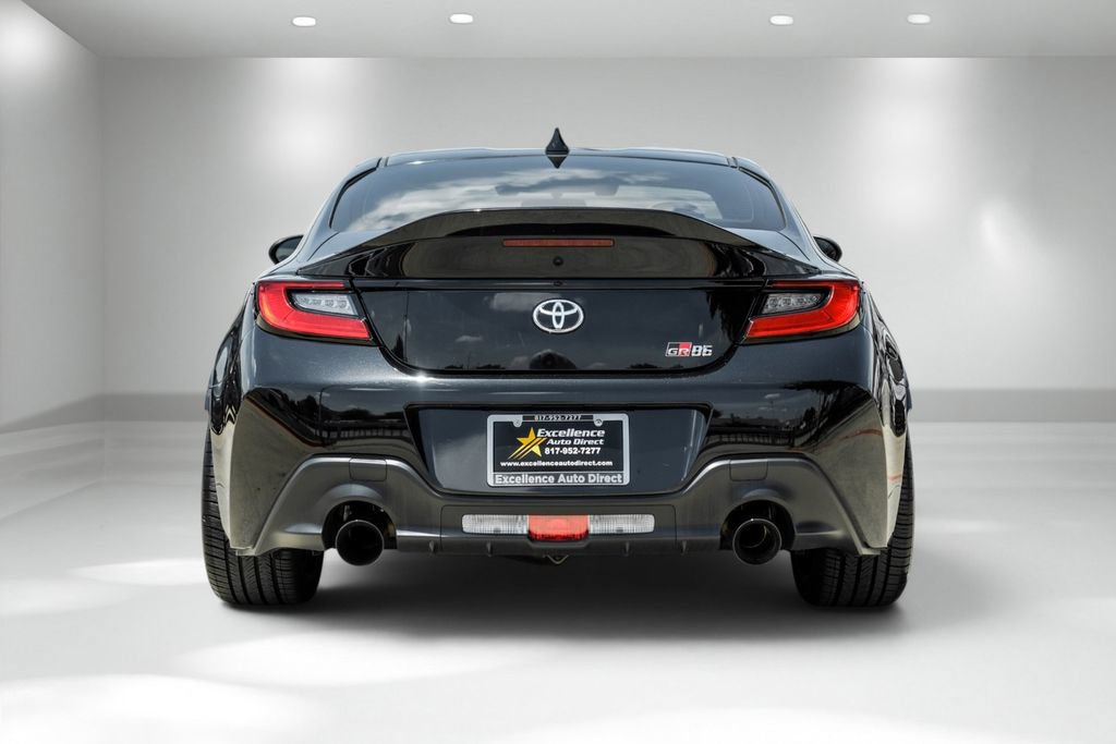 Used 2024 Toyota GR86 Premium w/ Performance Package RWD image 9