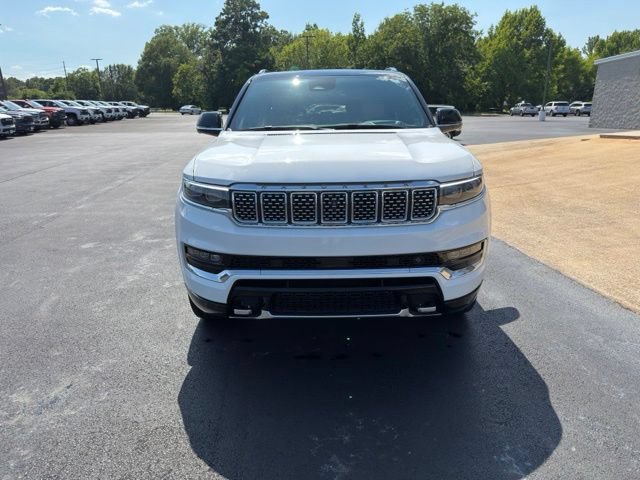 Used 2024 Jeep Grand Wagoneer Series III w/ Rear Seat Video Group 1 AWD/4WD image 4