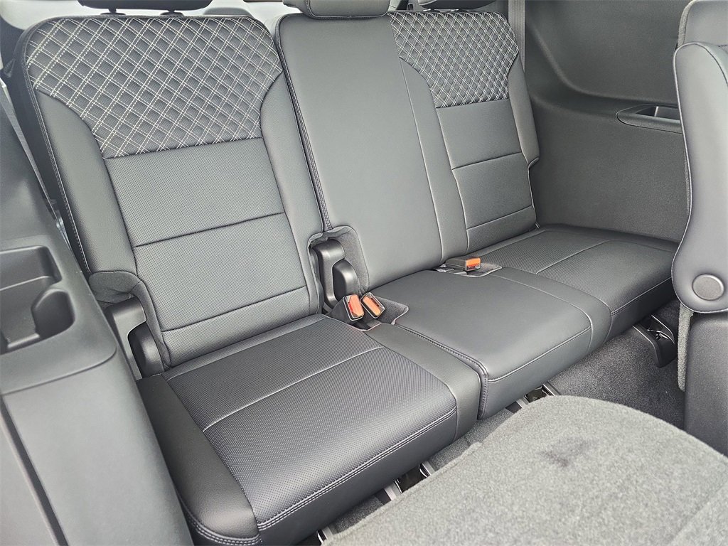 New 2026 GMC Acadia Denali image 12