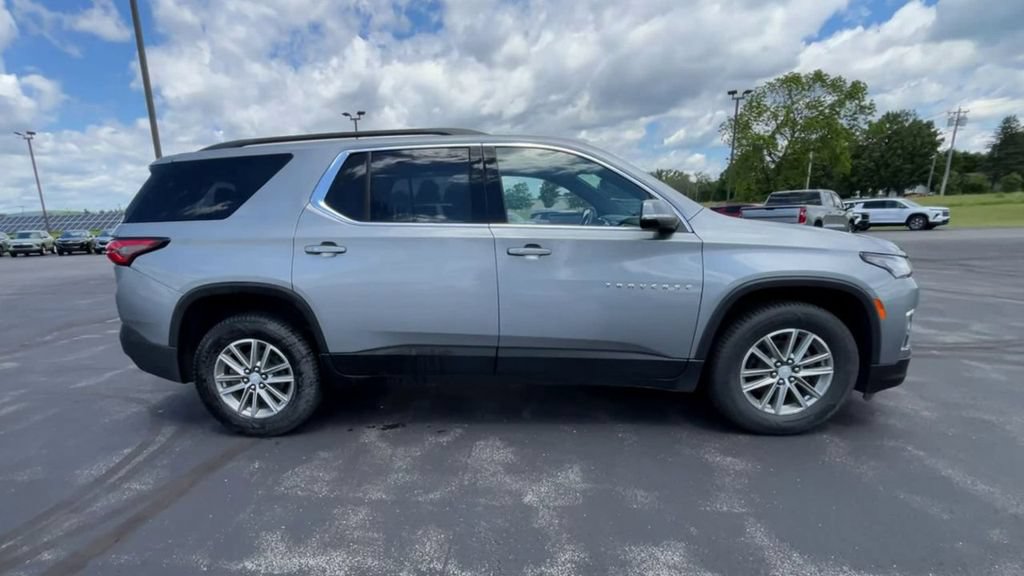Used 2023 Chevrolet Traverse LT AWD/4WD image 9