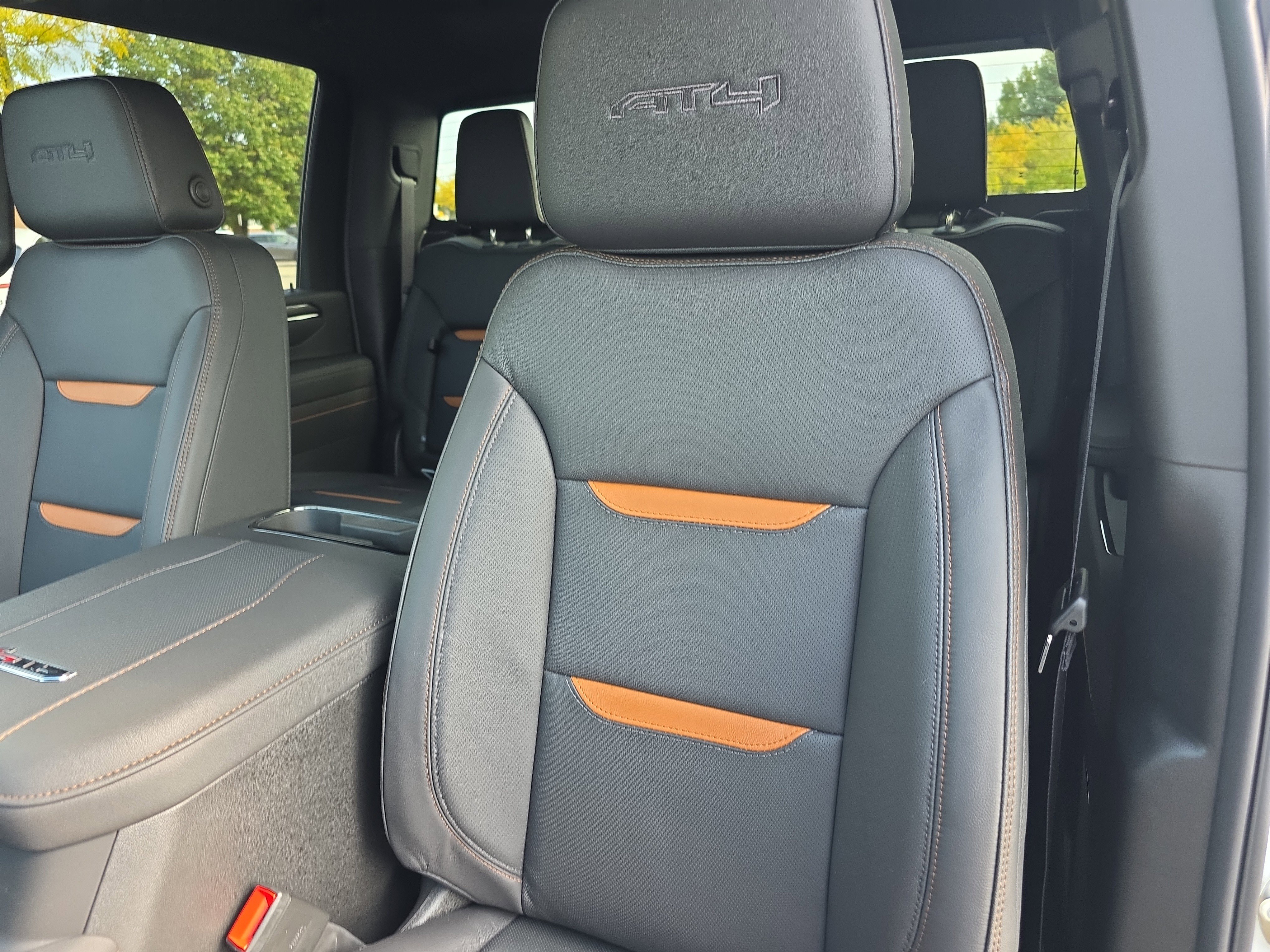 New 2026 GMC Sierra 2500 AT4 w/ AT4 Premium Plus Package image 15