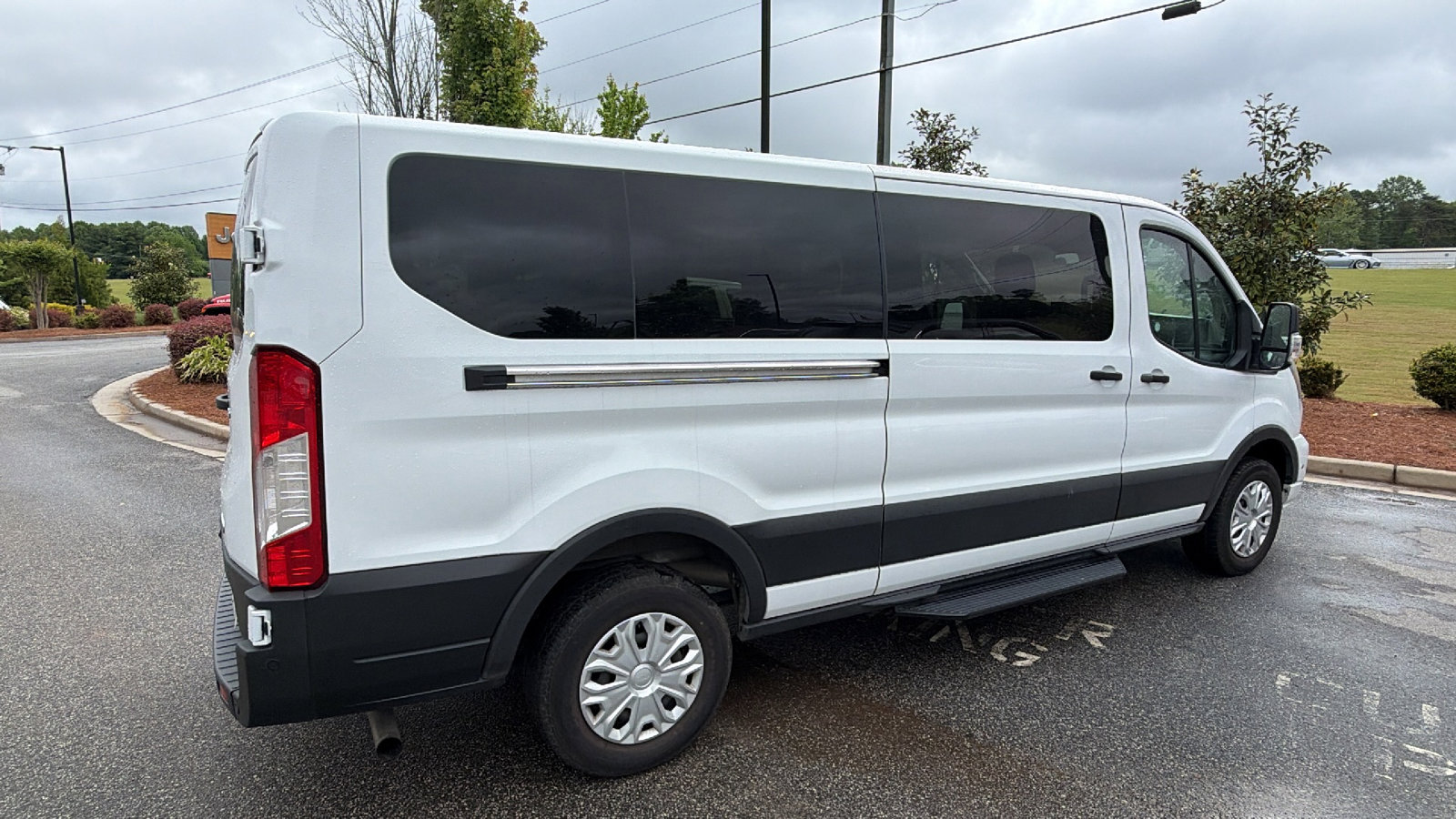 Used 2025 Ford Transit 350 XLT RWD image 8