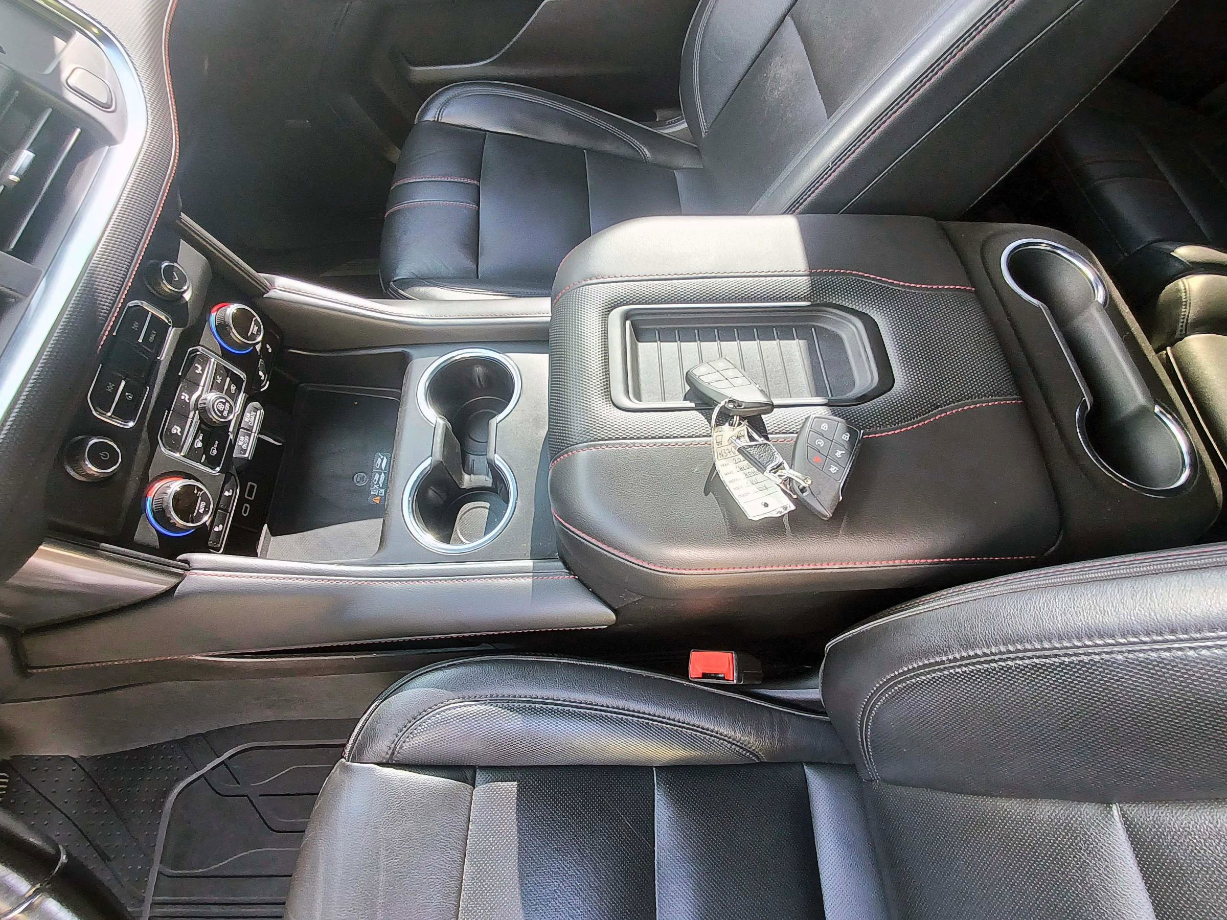 Used 2021 Chevrolet Tahoe RST RWD image 13