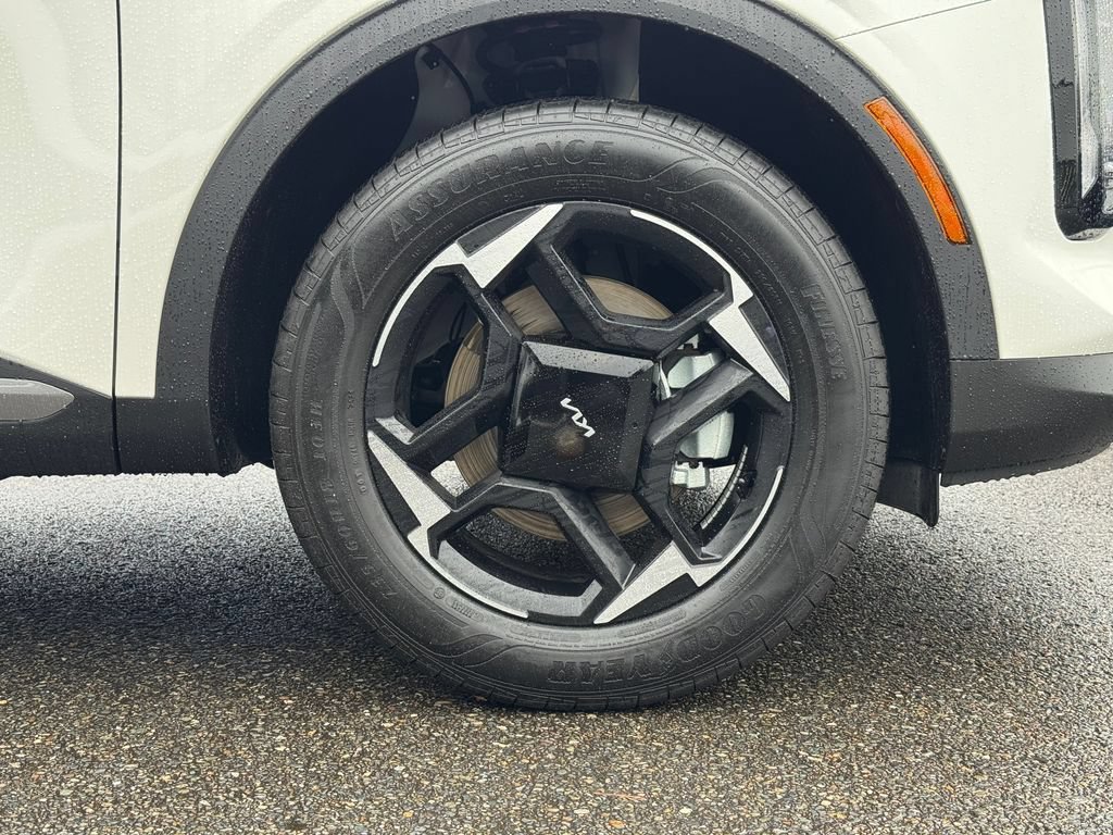 Certified 2026 Kia Sportage EX AWD/4WD image 6