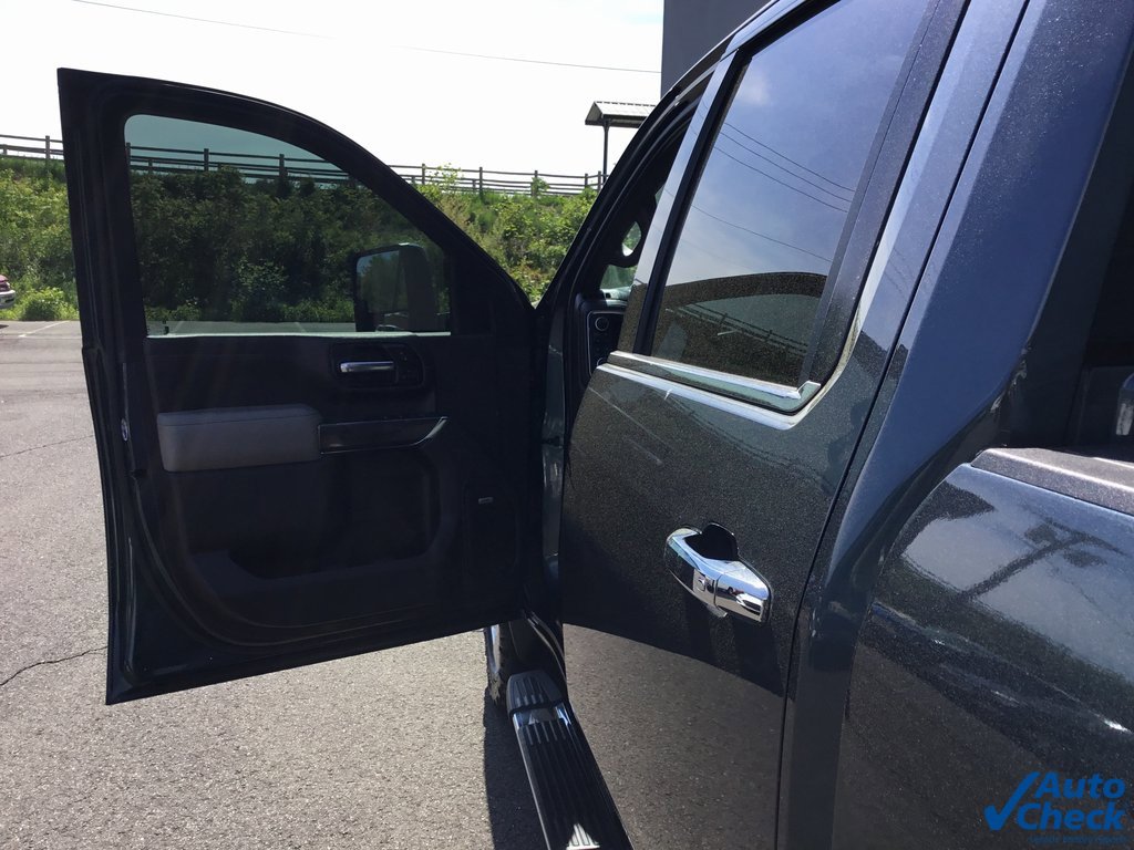 Used 2020 Chevrolet Silverado 3500 LTZ w/ LTZ Premium Package image 26