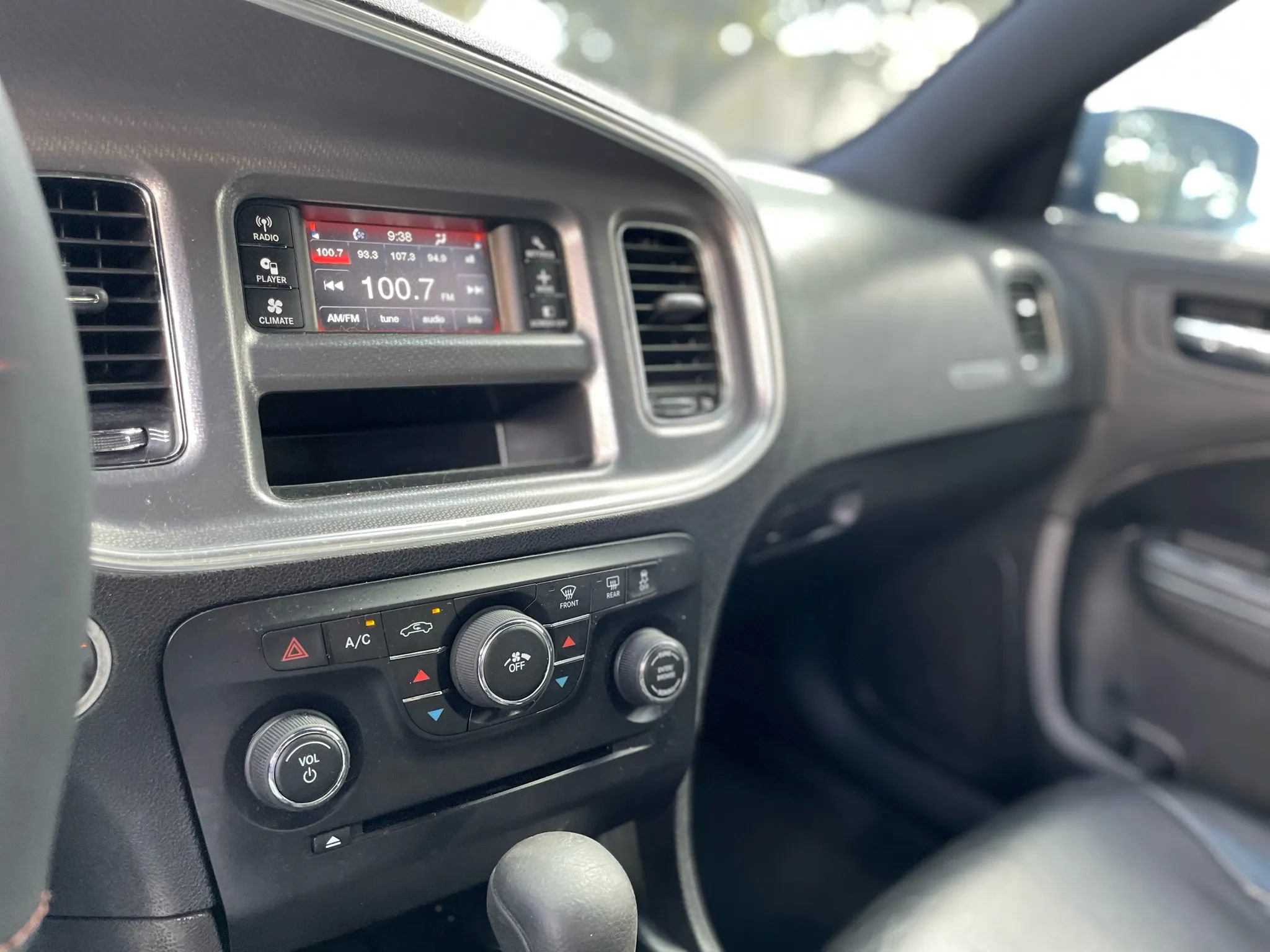 Used 2013 Dodge Charger SE RWD image 23
