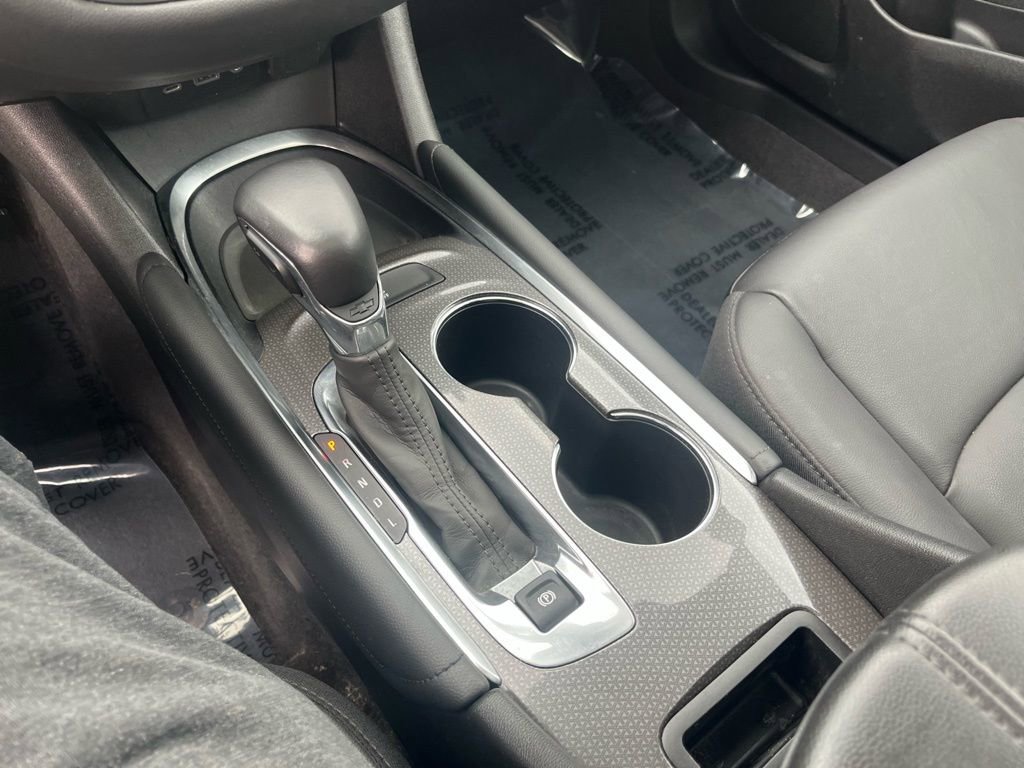 Used 2022 Chevrolet Malibu LT w/ Leather Package image 18