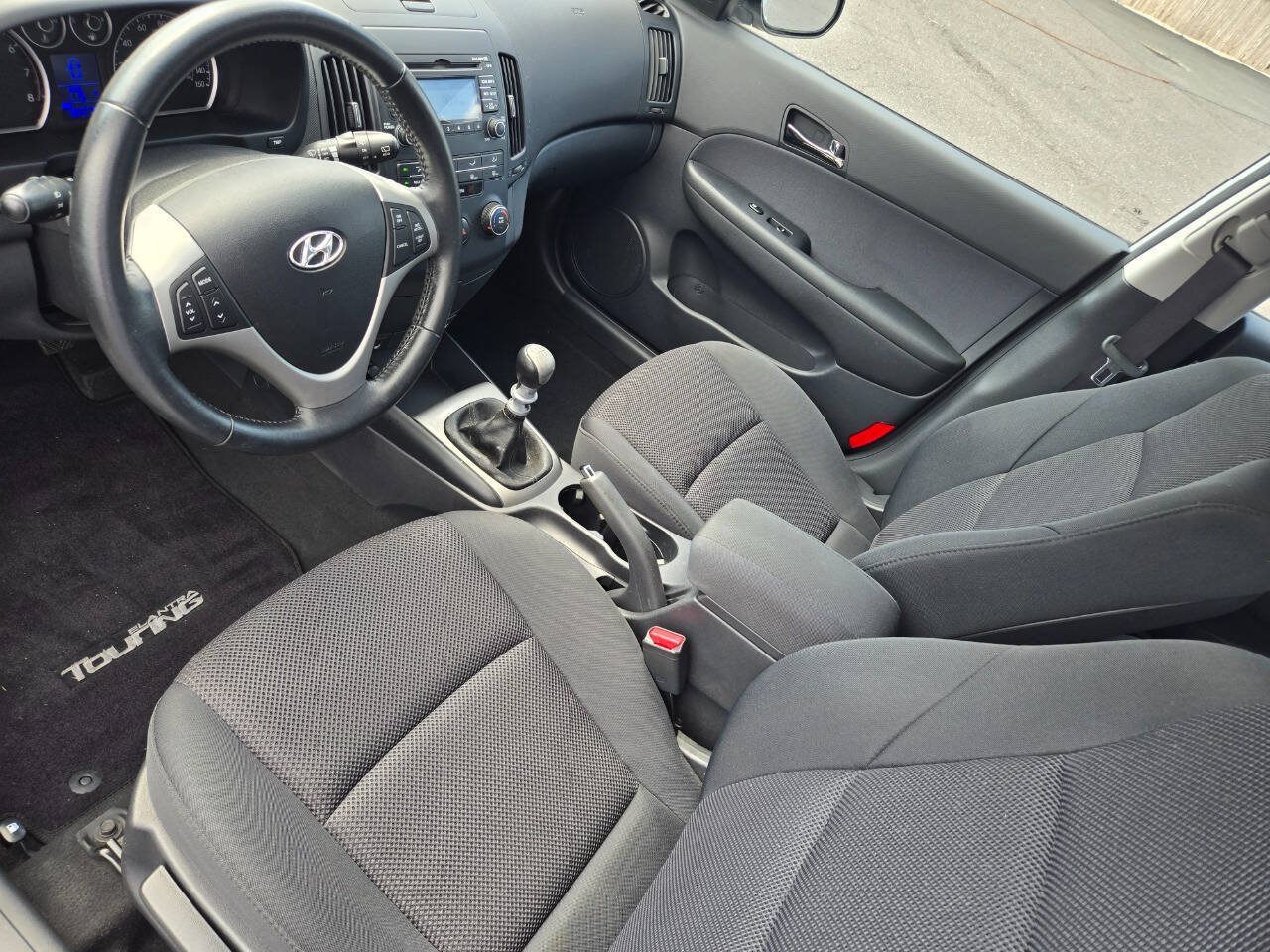 Used 2010 Hyundai Elantra SE FWD image 13