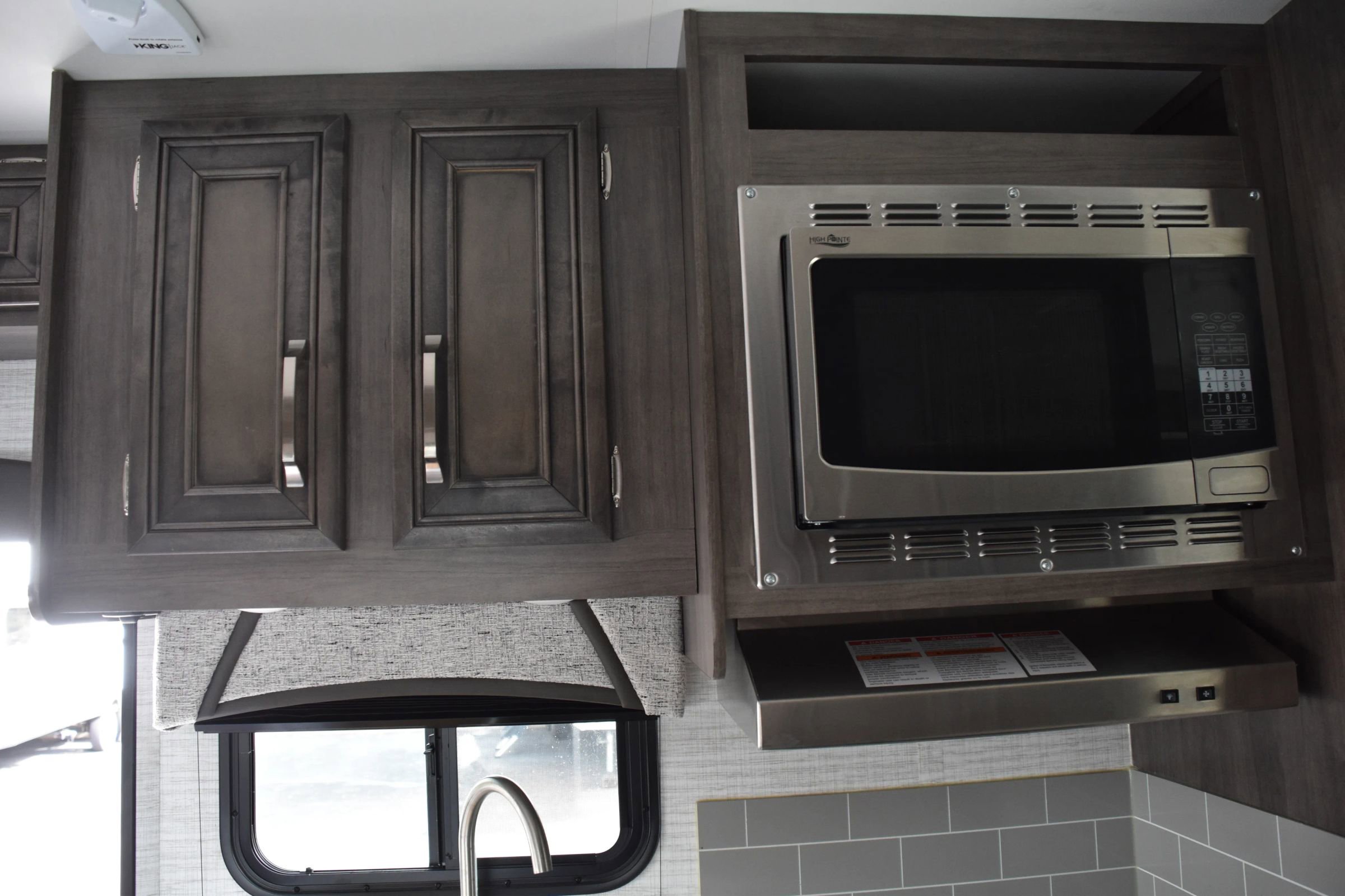 Used 2024 Ford E-450 and Econoline 450 Super Duty w/ Motorhome Prep Package RWD image 18