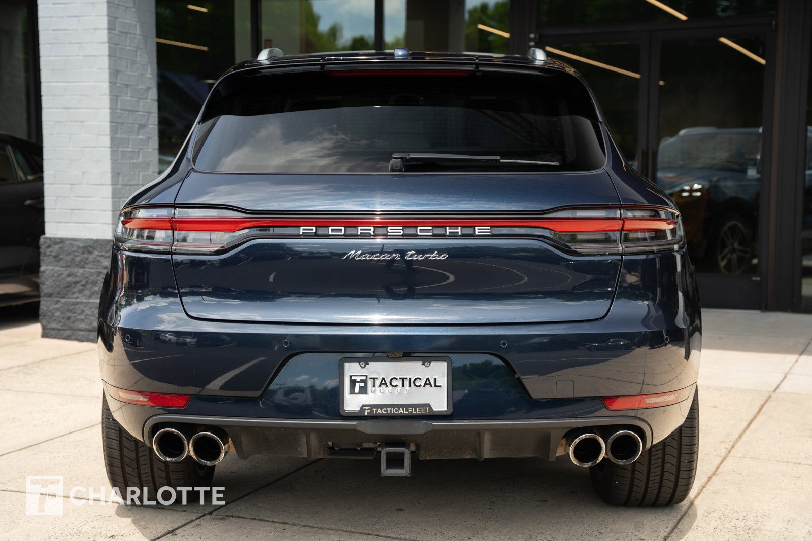 Used 2021 Porsche Macan Turbo AWD/4WD image 13