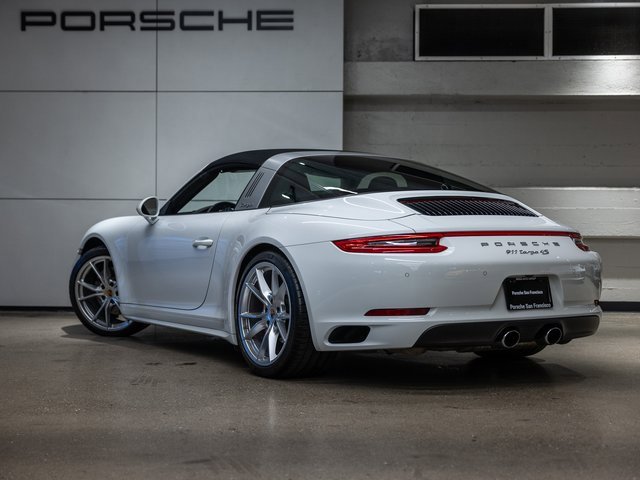 Used 2018 Porsche 911 Targa 4S image 3