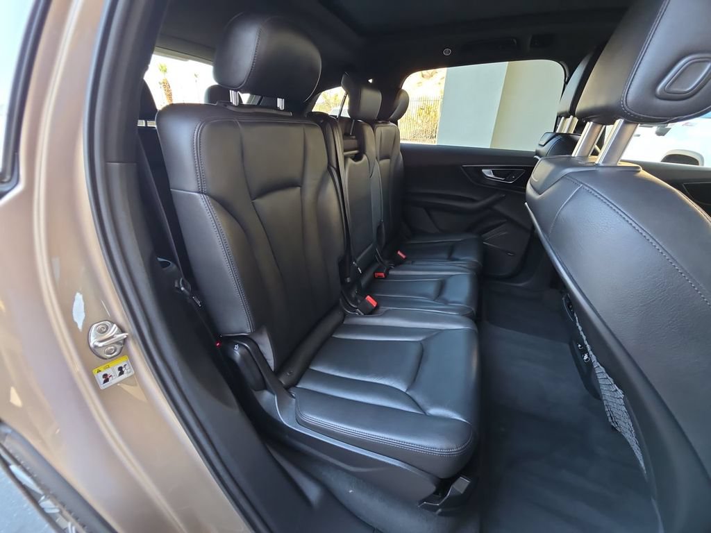 Used 2019 Audi Q7 3.0T Premium Plus w/ Premium Plus Package AWD/4WD image 28