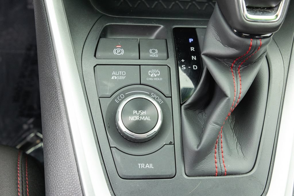 Certified 2025 Toyota RAV4 SE w/ Weather & Moonroof Package AWD/4WD image 20