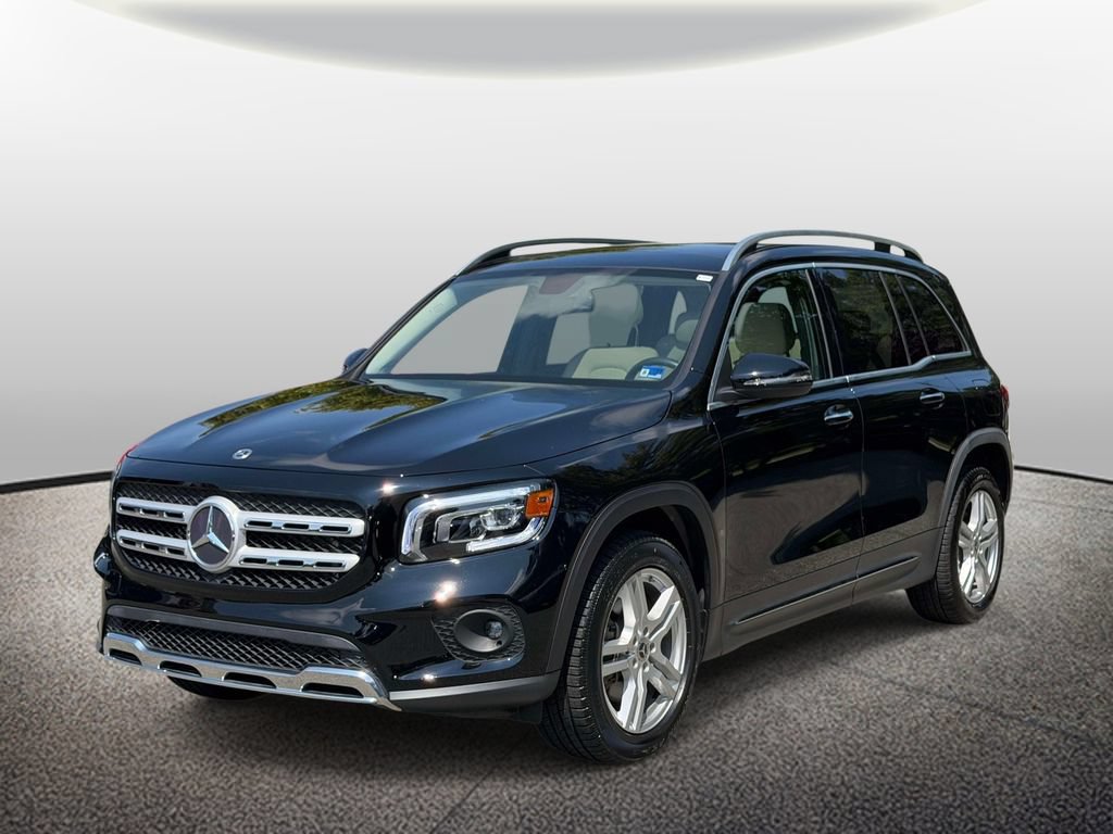 Used 2023 Mercedes-Benz GLB 250 w/ Premium Package image 5